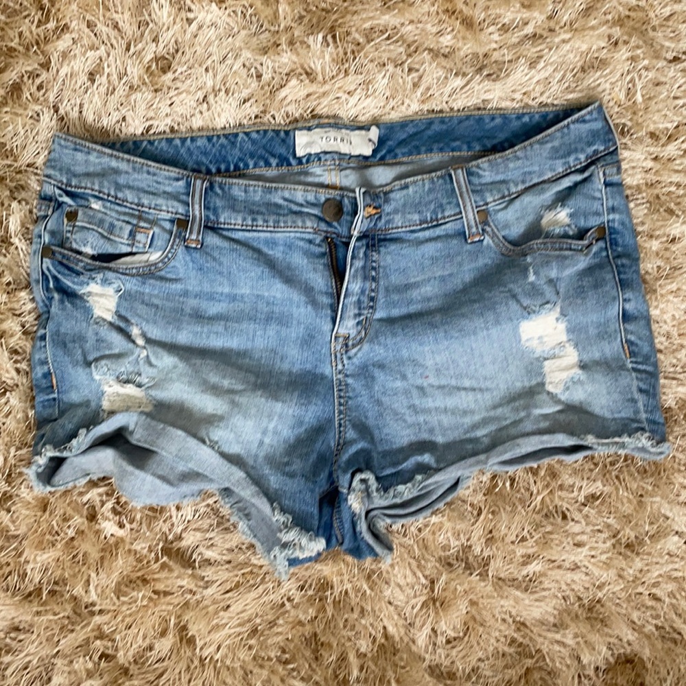 Torrid blue Jean shorts size 18